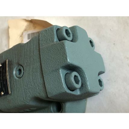 NEW YUKEN RG-06-H-22 0304 HYDRAULIC PRESSURE REDUCING VALVE. 7-20.5 MPa,324,AE