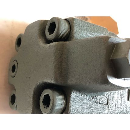 NEW YUKEN RG-06-H-22 0304 HYDRAULIC PRESSURE REDUCING VALVE. 7-20.5 MPa,324,AE