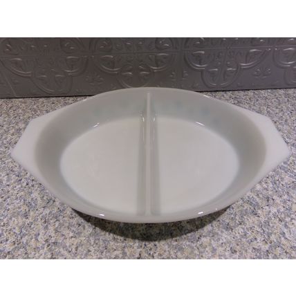 Pyrex Snowflake 1 1/2qt Oval Divided Serving Dish Turquoise on White