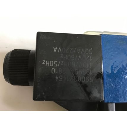 NEW REXROTH R900945536 HYDRAULIC SOLENOID VALVE 4WE 6 D62/EW110N9DK25L SO779,SC