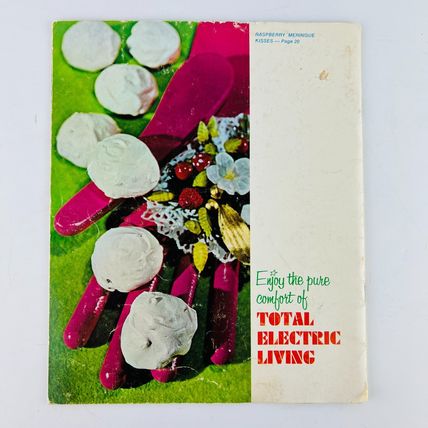 Commonwealth Edison Company Christmas Cooky Book by 1971 Paperback Vintage Cook
