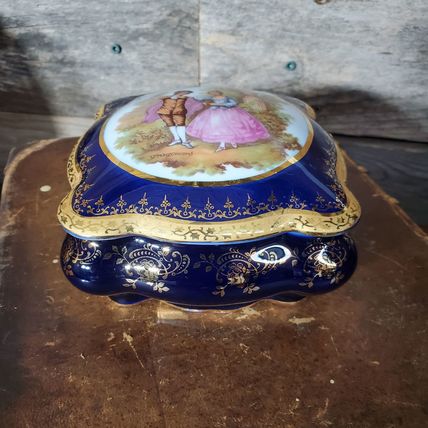 Vintage Imperia Limoges French Cobalt 22K GOLD Trinket Box W/ Courting Couple