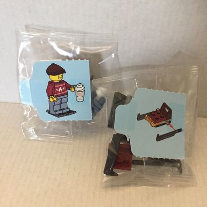 NEW Official Lego Holiday Snow Shoes Minifigure & Sled Mini set