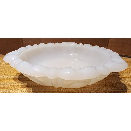 Vintage Small Milk Glass 5.5" Decorative Candy Dish? Ashtray?