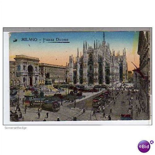 Piazza Duomo Milano Italy Postcard (EIT2061)