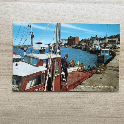 Salmon Cameracolour Fishing Boats The Quay Wells next the Sea POSTCARD VGC Unuse