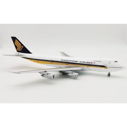 B747-212B SINGAPORE AIRLINES REG: 9V-SQQ WITH STAND - WB MODELS B7472025 1/200