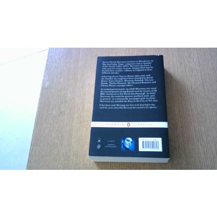 AUTOBIOGRAPHY: MORRISSEY (First Edition Paperback) Penguin Classics (2013)