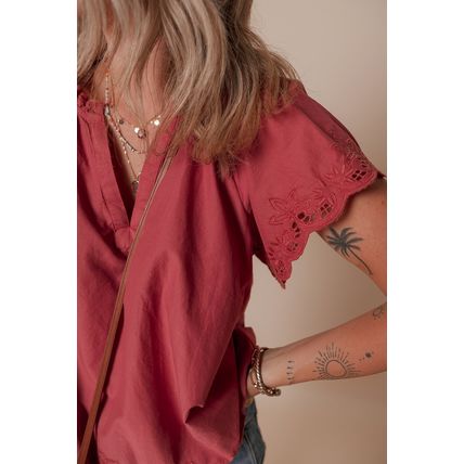 Red Dahlia Floral Embroidered Scallop Trim Short Sleeve V Neck Blouse