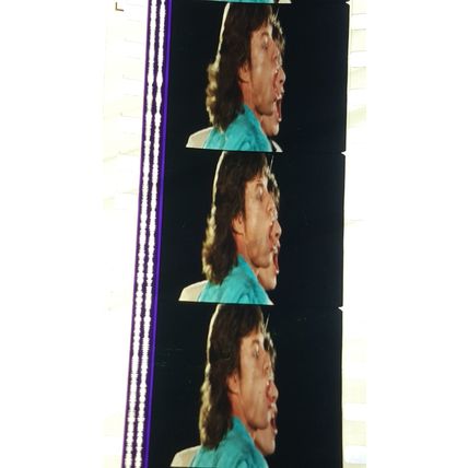Dancing In The Streets. Bowie /Jagger Pk GB - 039M. 1 STRIP OF 5- 35MM FILMCELLS