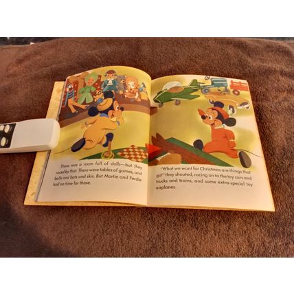 Little Golden Book Mickey Mouse Goes Christmas Shoping By Annie Bedford (G) 1953