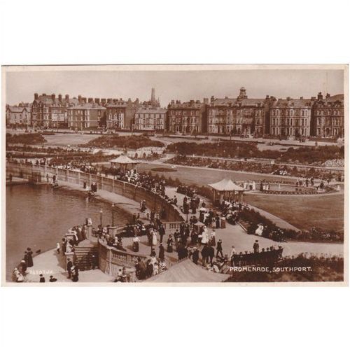 Promenade Southport,Lancashire Postcard lan3100