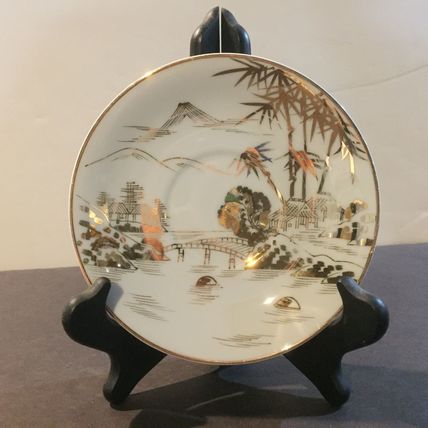 Kutani (KUT ?-series ID unknown) Hand-Painted Gold on White 5-1/2" Saucer