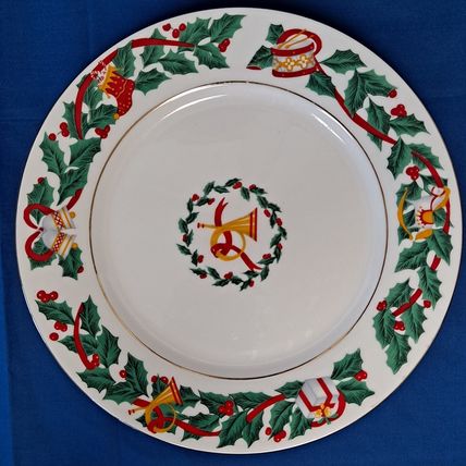 Lot 4 Royal Majestic CHRISTMAS EVE 7 1/2" Salad PLATES China Dessert Holly Horn