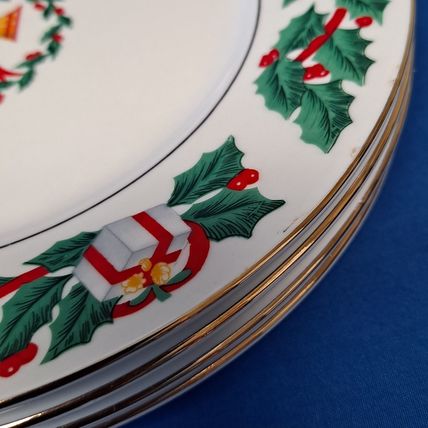 Lot 4 Royal Majestic CHRISTMAS EVE 7 1/2" Salad PLATES China Dessert Holly Horn