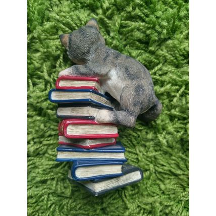 Cat Figurine Leonardo Collection 2002 Reading Lesson