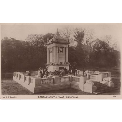 Visitors Respect WW1 Dead Bournemouth Military War Memorial Postcard