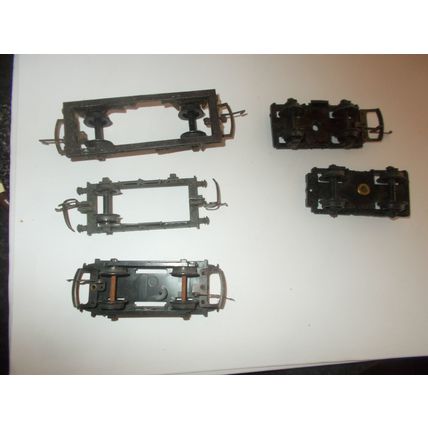 WAGON BASES /2 METAL /3 PLASTIC