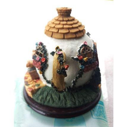 NEW UNUSED LITTLE MEADOW SERIES BEAUTIFULLY DECORATED TEAPOT POTPOURRI HOLDER