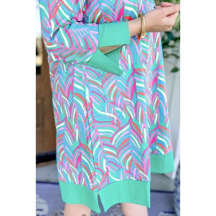 Green Abstract Print Split Neck Bracelet Sleeve Shift Dress