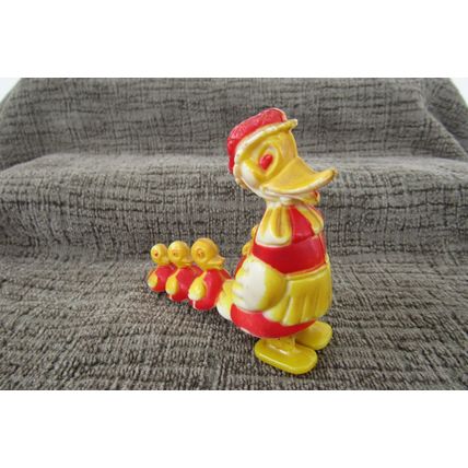 Vintage Duck w/ Ducklings Red Yellow Plastic Ramp Walker Walking Toy USA