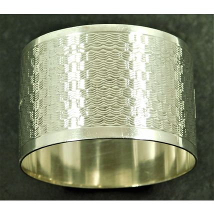 Vintage Solid Sterling Silver Art Deco Engine Turned Napkin Ring 1943 E Houlston