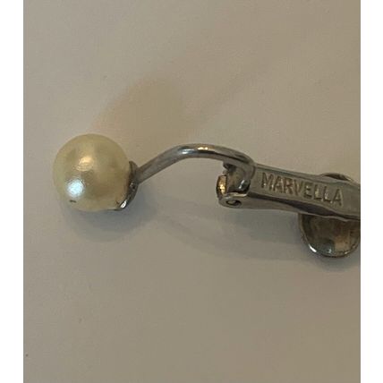 MARVELLA Signed Vintage Faux Pearl Clip Earring Gold Tone Metal Single Earring