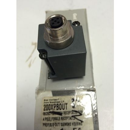 NEW BRAD HARRISON RECEPTACLE, 200XPBOUT WOODHEAD 6ES7 194-1A A01-0XA0,CE