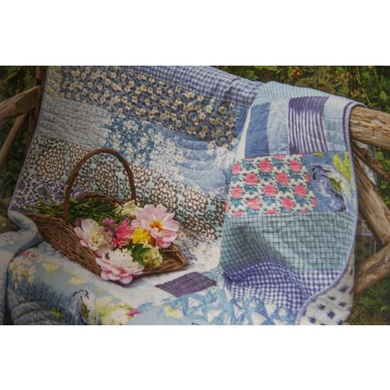Big Stitch Quilting: A practical guide to sewing and hand quilting 20 projects