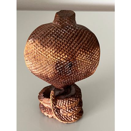 HAND CARVED WOODEN KING COBRA FIGURE (4 INCH)