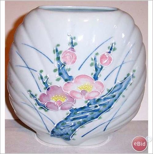 Scallop Shell Oval Japanese Floral Vase