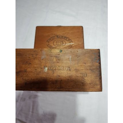 Vintage Du Barry Victoria Cigar Box