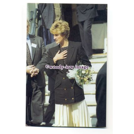 pq0011 - Princess Diana - Princess of Wales in London 1992 - postcard