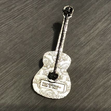 Hard Rock Cafe NEW ORLEANS Steel Guitar PIN silver colour - HRC VGC