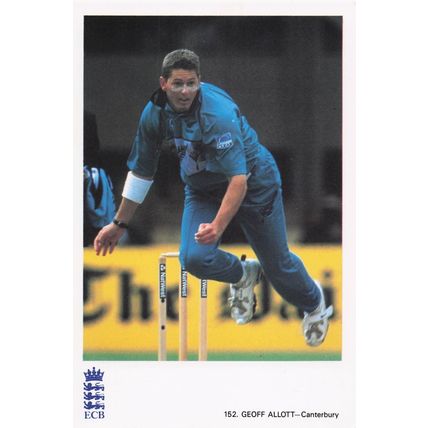 Geoff Allott Canterbury TCCB Classic Cricket Photo Postcard
