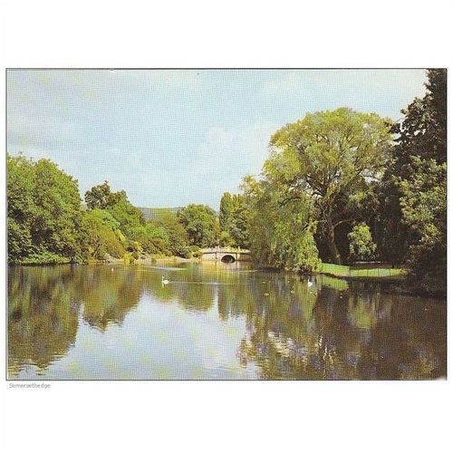 Pittville Park Cheltenham Gloucestershire Postcard (GLO3378)