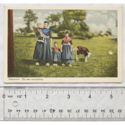 vintage postcard Staphorst, Op een wandeling