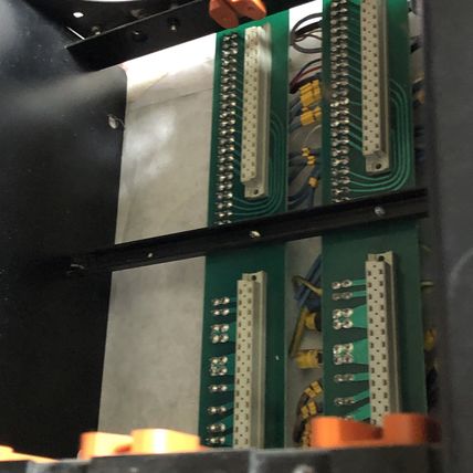 VICKERS AZE R3/E AZE-CC4Q,P.N.BE600,120.04.32B SERVO DRIVE,AZE-CC4Q,Rack,Em