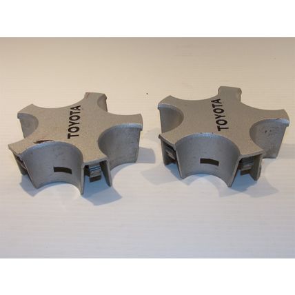 1986 - 1992 Toyota Supra Mk3 Wheel Center Cap Pair OEM 716958 87 88 89 90 91