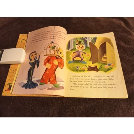 Little Golden Book Bil Baird's Whistling Wizard By Alan Stern (A) Edition 1952