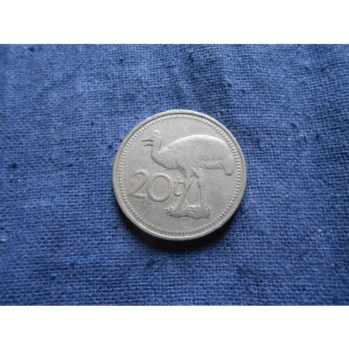 1981 PAPUA NEW GUINEA 20 TOEA COIN.