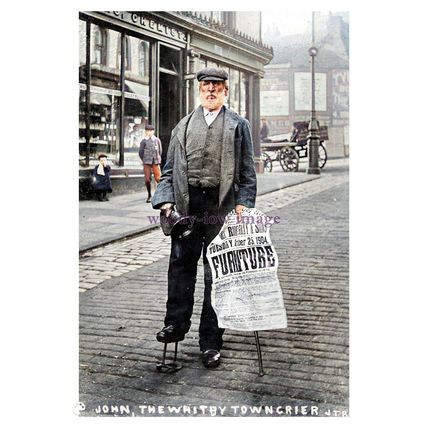 ptc4590 - Yorks. - John, the Whitby Town Crier rings his Bell, 1904 - print 6x4