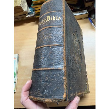c1880s HEAVY ANTIQUE FAMILY HOLY BIBLE 5.7kg BOOK & BRASS CLASPS (EV9)