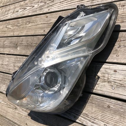 2010-2013 Mercedes E 350 550 400 Headlight Right Passenger Halogen 2128209661