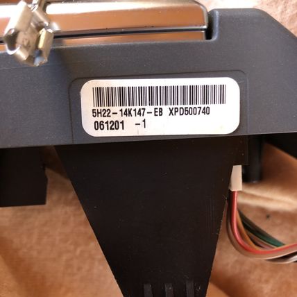 Land Rover LR2 XPD500670 Steering Wheel Horn Button Cruise Radio Control Switch