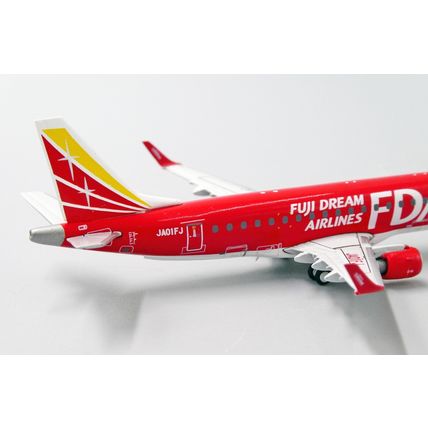 EMBRAER 170 FUJI DREAM AIRLINES REG: JA01FJ W/ANTENNA - JC WINGS EW4170003 1/400
