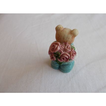 TEDDY BEAR CERAMIC HOLDING BUNCH OF FLOWERS BEHIND HIS BACK ( 02/02)