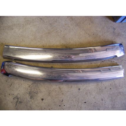 1971 FORD LTD CONVERTIBLE FRONT WINDOW TOP OUTSIDE WINDSHIELD TRIM