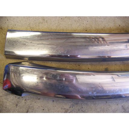 1971 FORD LTD CONVERTIBLE FRONT WINDOW TOP OUTSIDE WINDSHIELD TRIM
