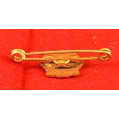 MU Mothers Union Pin Broach Lapel Badge Gilt & Enamel